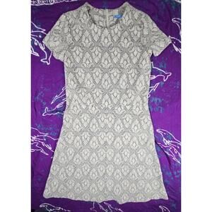 J. McLAUGHLIN Textured Crochet Jacquard Dress Short Sleeve Cream on Black M